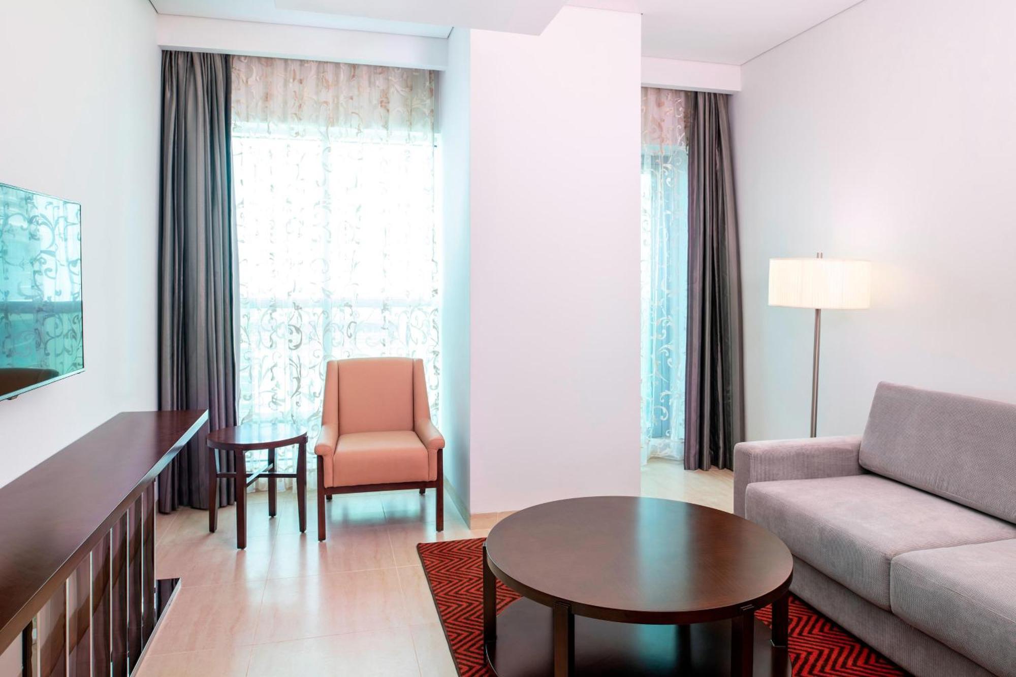 Four Points By Sheraton Şarja Dış mekan fotoğraf