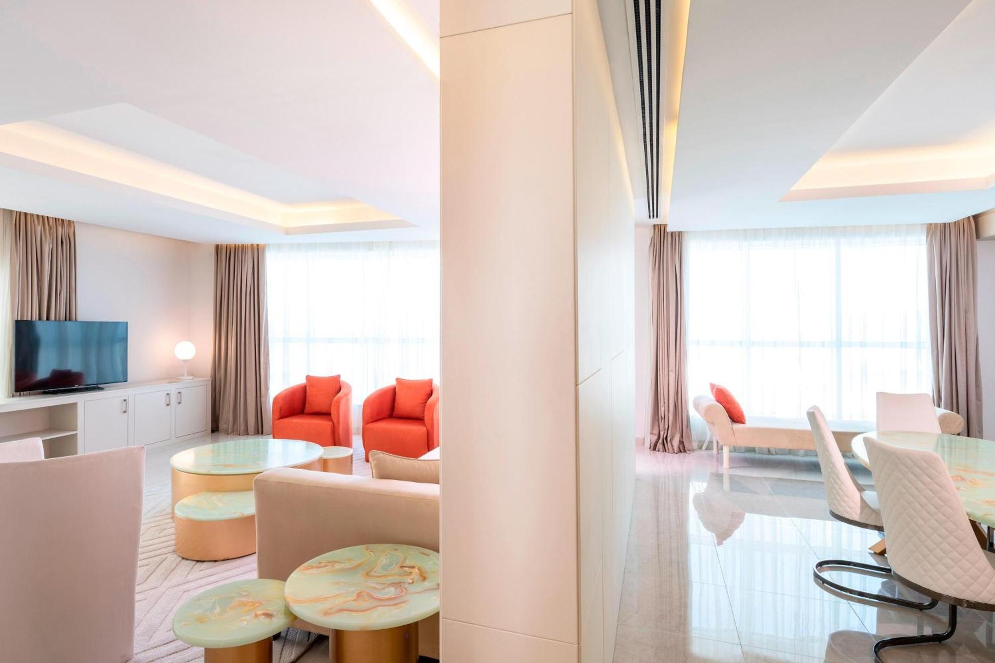 Four Points By Sheraton Şarja Dış mekan fotoğraf