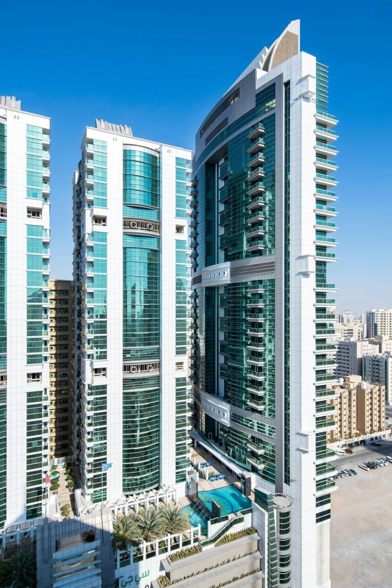 Four Points By Sheraton Şarja Dış mekan fotoğraf